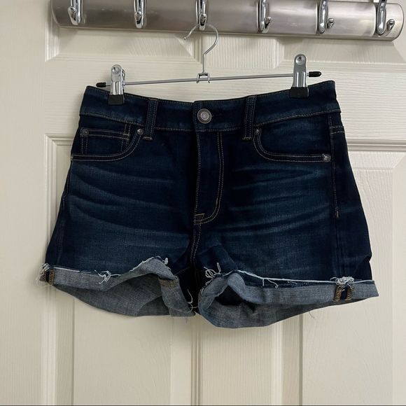 size 4 high rise shorts - Picture 1 of 3